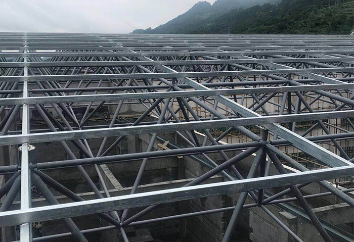 淮南仁怀冠英学校艺体楼网架